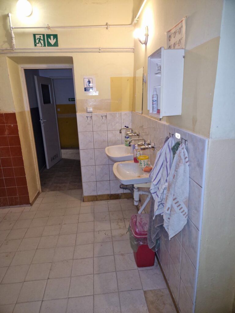 cd6ecf99-3568-49c5-a0c9-9776072abca7